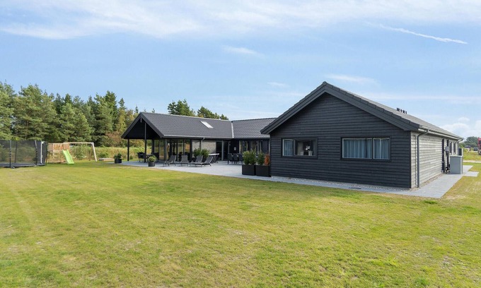 Houstrup House | Lovely home in Nørre Nebel with sauna