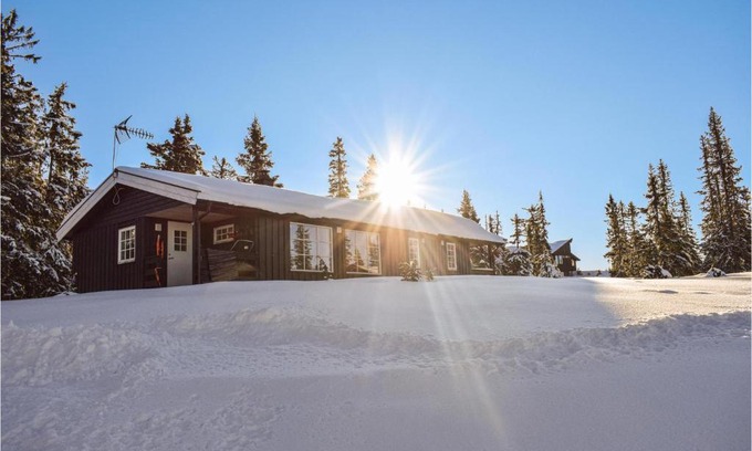 Ringsaker House | Lovely Home In Sjusjøen With Kitchen