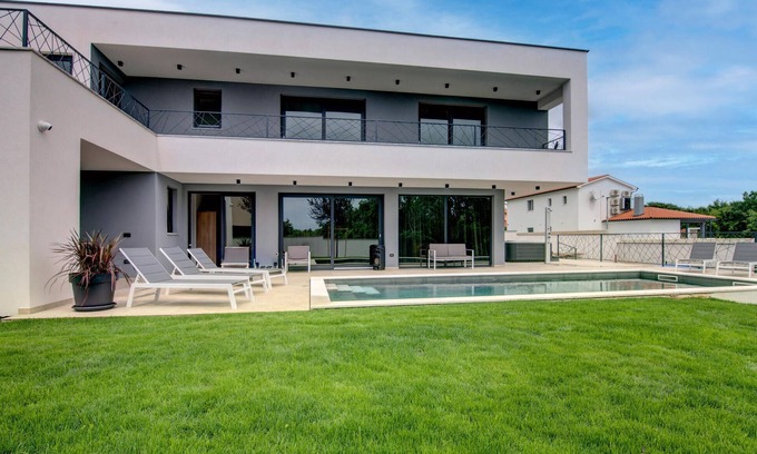 Stokovci House | Lovely home in Stokovci