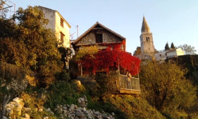 Soline Cottage | Lovely Little Stone House