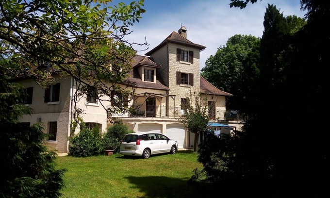 Saint-Privat-des-Pres Bed & Breakfast | Lovely private apartment with heated indoor pool set within large country house