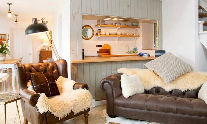 Tan-y-groes House | Lovely renovated stone built School House in LLangrannog. Sleeps 6, near the sea, family friendly.