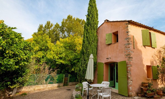 Gargas House | Lovely small holiday home situated 2 km south of Ockerdorf Roussillon