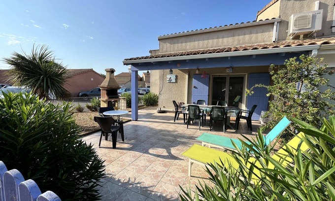 Portiragnes-Plage House | Lovely spacious corner villa, 4 bedrooms with AIRCO,for 10 people, secured residence with pool,.