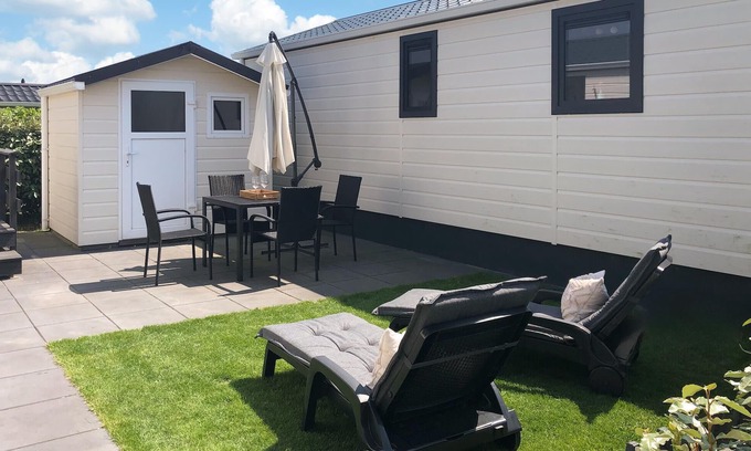 Julianadorp aan zee House | Lovely (sta)caravan in Julianadorp