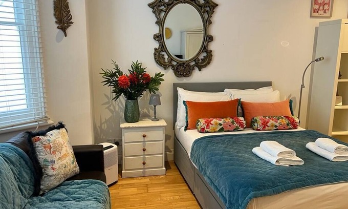 Redcliffe Apartment | Lovely Studio in Chelsea 10 Mins to Earles Court Station