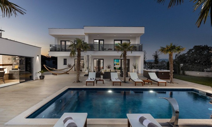 Brisevo Villa | Lovely Villa Quercus