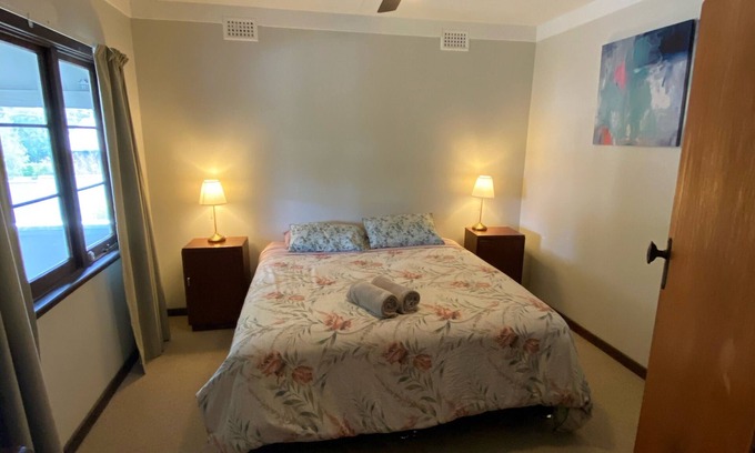 Margaret River House | Lovely vintage home right in the Margaret River town center. Dog friendly!n