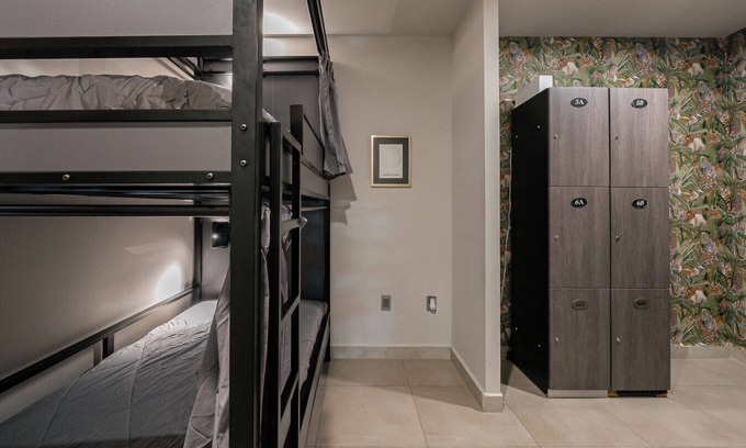 Benito Juarez House | Low bed/Shared Room Men
