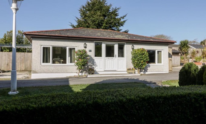 Truro House | Lower Brambleside