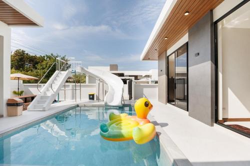 Hat Yai Apartment | Luca Pool Villa