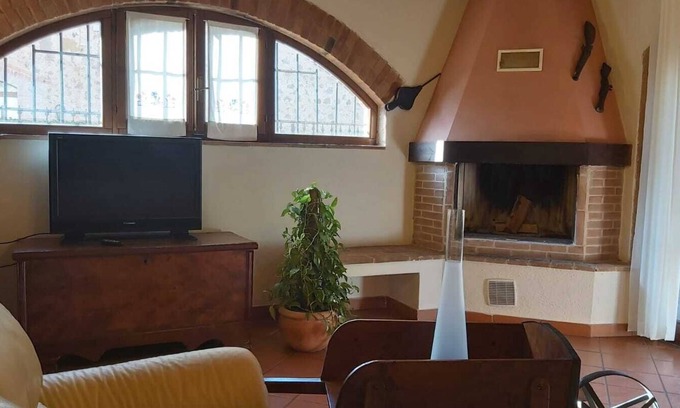 Monteriggioni Apartment | LUCIA - Open space Country House in Monteriggioni - Siena