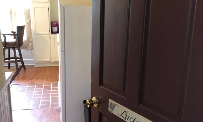 Waynesville House | Lucia Suite @ The Herren House