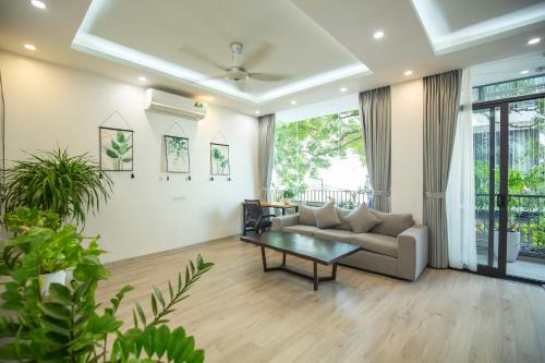 Tay Ho Apartment | LUCK APART 6 - Apartment Nice View.