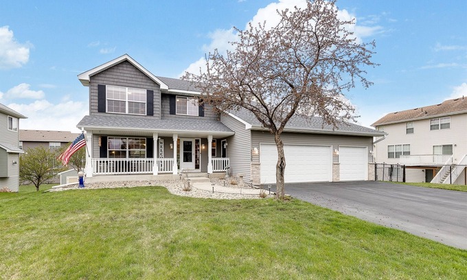 Shakopee House | Lucky Loon Family Lodge