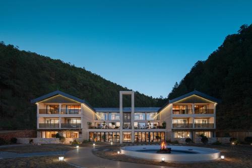 Lugu Lake - Ninglang Hotel | Lugu Lake Manchen Vacation Homestay