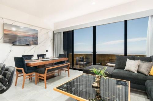 Mazatlan Apartment | Lujo y Comodidad Frente al Mar en Torre Catania