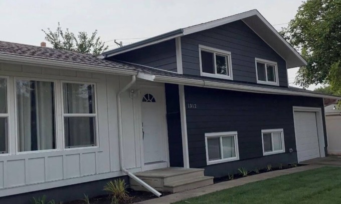 Saskatoon House | Lumi Deluxe