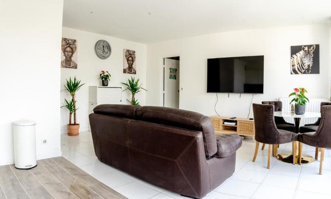 Villemomble Apartment | Lumineux 2 pièces proche Paris et Eurodisney