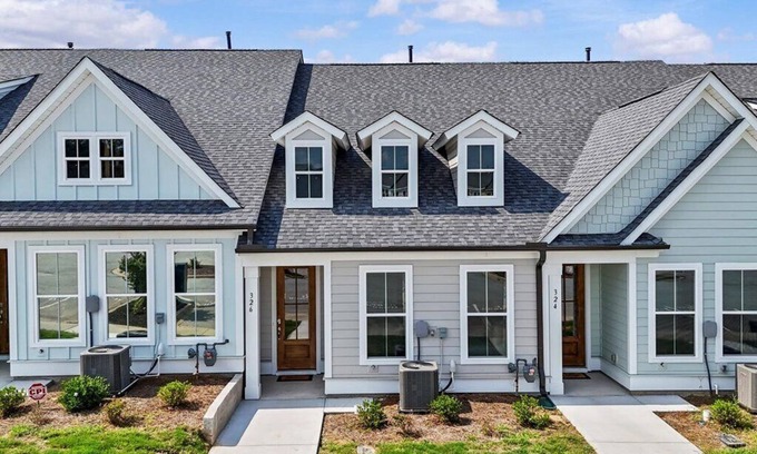 Greenwood House | Lure Me Inn-Lakefront Retreat + Boat Slip
