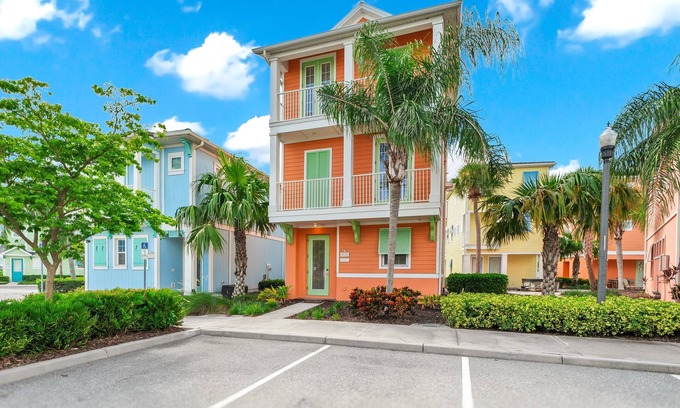 West Kissimmee Cottage | Lush Garden Oasis Cottage near Disney with Margaritaville Resort and Island H2O.