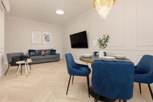 Ochota Apartment | Lux Apartment Niemcewicza with AC & Balcony Warsaw Ochota by Noclegi Renters