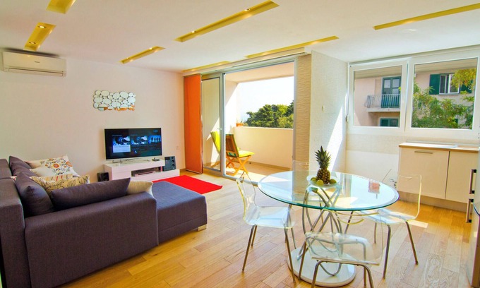 Bacvice Apartment | Lux beach sea view with balcony