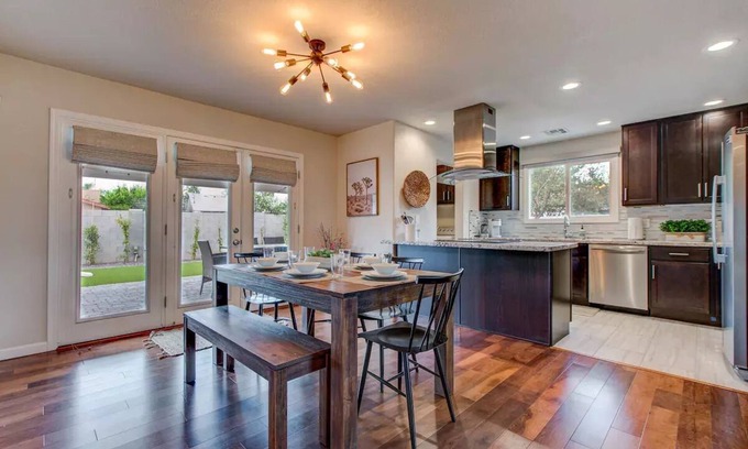 Park Scottsdale Four House | Lux Central Scottsdale Gem w/Hot Tub + Firepit!