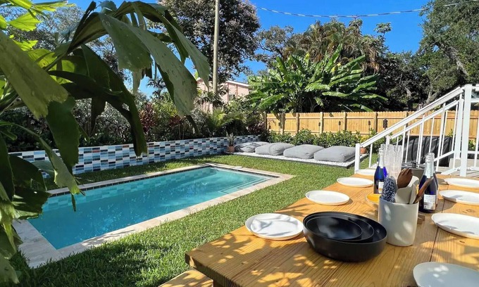 Edgewood House | Lux Retreat w/Pool Near Beach