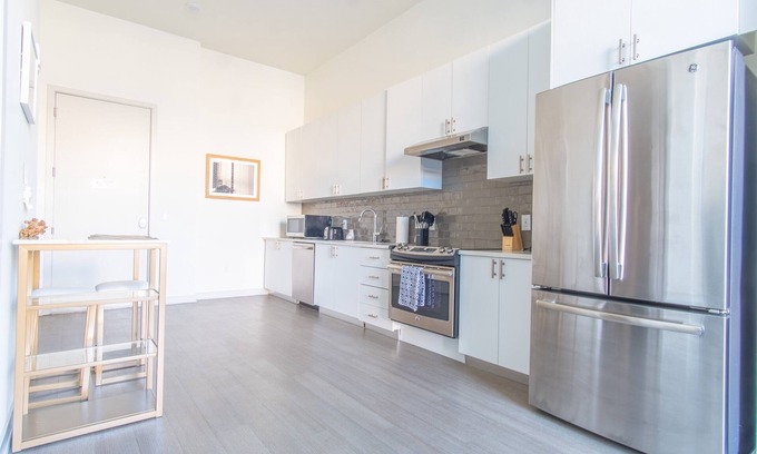 Butchertown Apartment | Luxe 1BR *Free Garage Parking* | Pool + Gym A