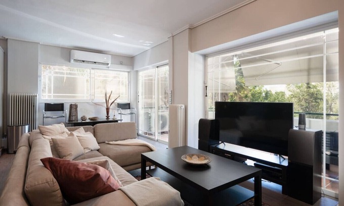 Glyfada Apartment | Luxe Bliss – 2BR, Glyfada