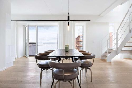 Copenhagen Apartment | Luxe Doublex w water view & private terasse