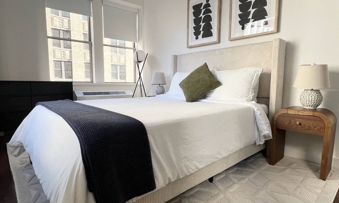 Financial District Hotel | Luxe FiDi Studio