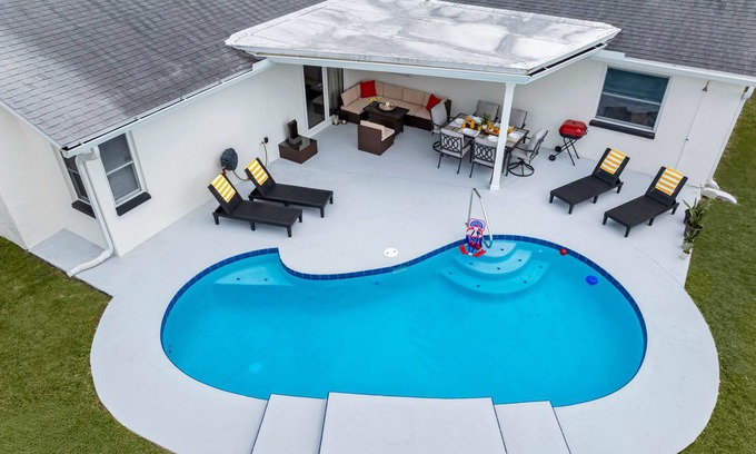 Palm Harbor House | Luxe Getaway w/Pool, Games & Fun Vibes