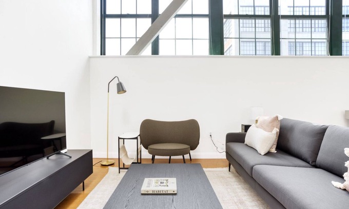 Arefth Apartment | Luxe Kendall Square 2BR w/Gym, near MIT & Mass General, by Blueground
