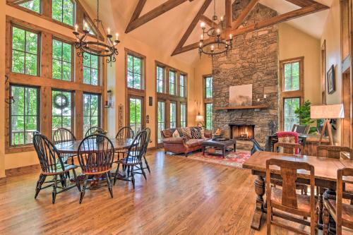 Waynesville House | Luxe Lodge Near Smoky Mountains Views and Hot Tub!