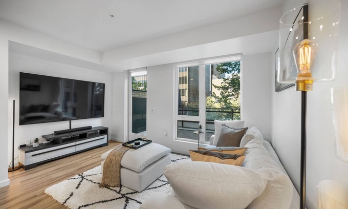 Downtown Sacramento Apartment | Luxe Loft in Heart Of Downtown