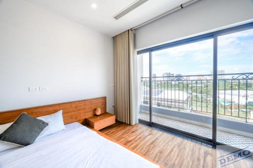 Nhat Tan Apartment | Luxe Paradise Residence Âu Cơ