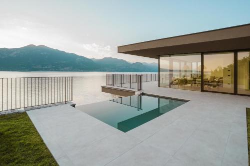 Brenzone sul Garda Villa | LUXE VISTA Lakeside Villa Brenzone