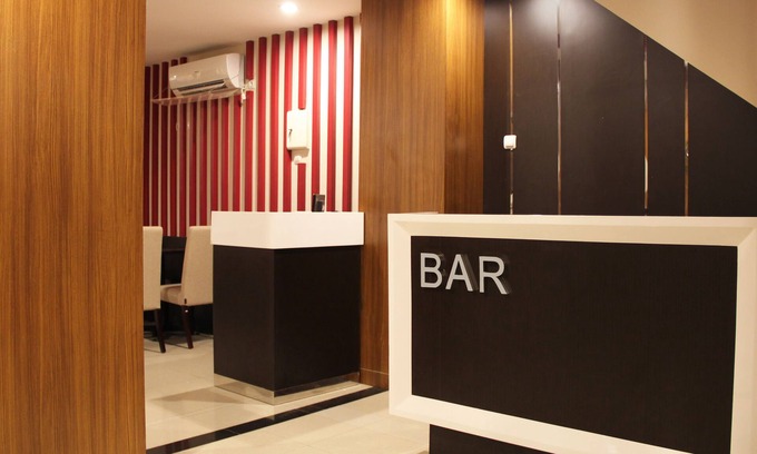 Gubeng Hotel | Luxpoint Hotel Surabaya