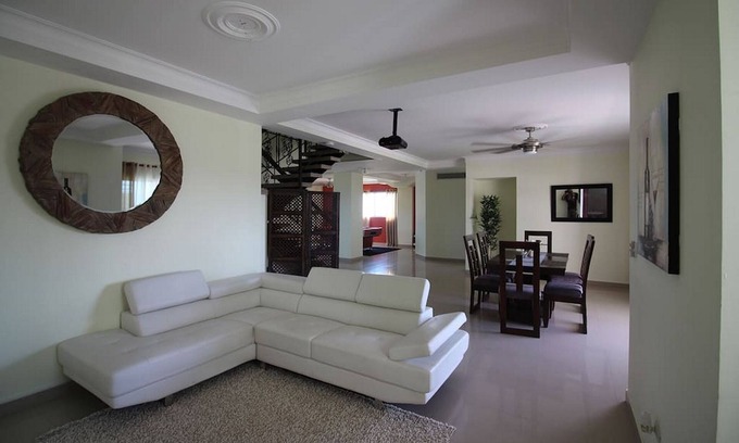 Santiago Province Apartment | Luxury penthouse in central Santiago, pool, jacuzzi, pool table, fast internet!