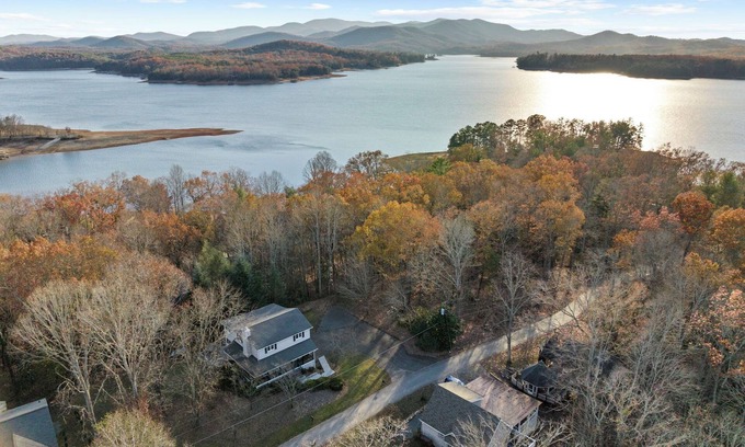 Morganton Cottage | Luxuries of a Hotel Stay. Convenience of Home.