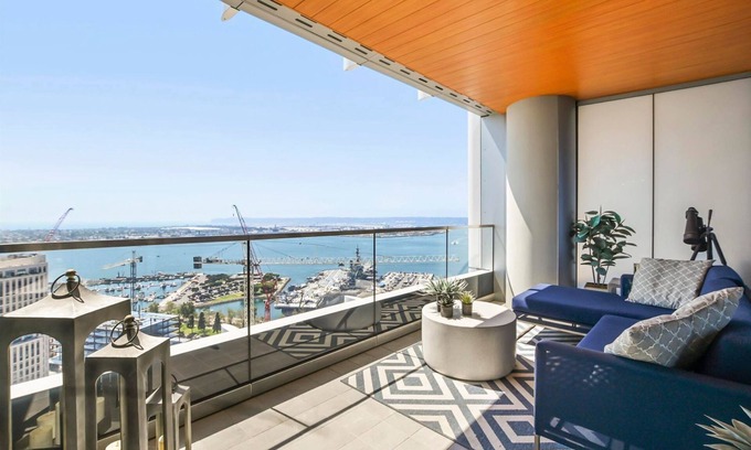 Downtown San Diego Condo | Luxurious 2-bedroom condo Waterfront Condo for the Ultimate San Diego Experience