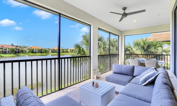 Rural Estates Condo | Luxurious 2-Story Naples Carriage Home for Seasonal Rent!