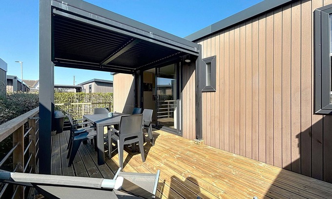 Jullouville-les-Pins House | Luxurious 3-Bedroom Mobile-Home with Heated Pool, 200m from Beach, Sleeps 6