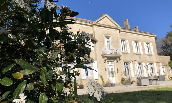 Revel Other | Luxurious 5 bedroom chateau