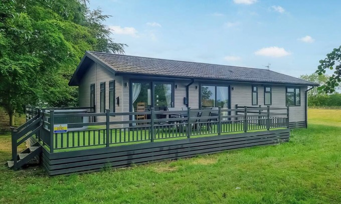 Stainton le Vale Ski Chalet | Luxurious and bespoke lodge, ideal for a family or a couple’s retreat.