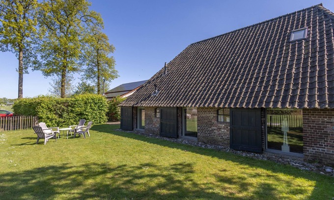 Nieuwleusen House | Luxurious and modern farmhouse with sauna