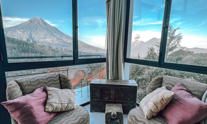 Antigua Guatemala House | Luxurious Artist Villa 15 min from Antigua, Volcano Views!
