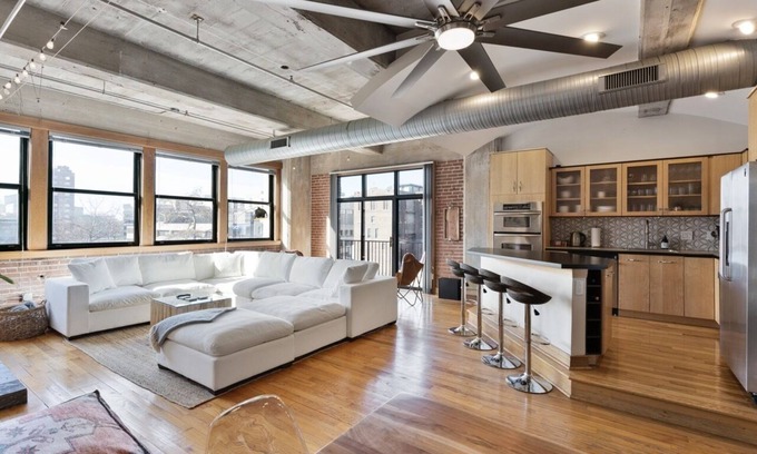 Downtown West Apartment | Luxurious Downtown Loft Min Away from the Stadium Arena- Perfect for Families